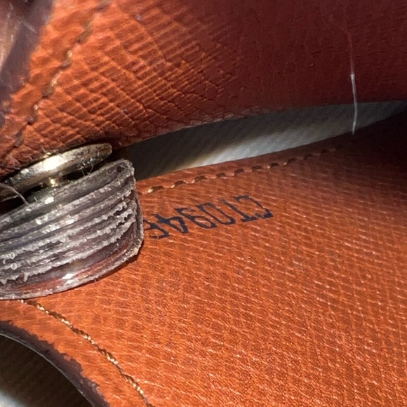 LOUIS VUITTON MULTI CARD HOLDER - Picture 4 of 12